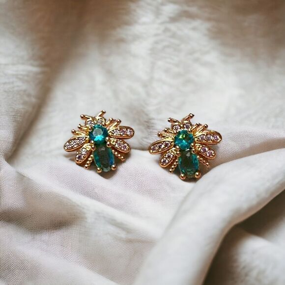 Blue Cubic Zirconia Gold Tone Bee Stud Earrings NWT - Picture 1 of 4